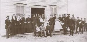 Medical staff outside Moose Jaw field hospital during North West Campaign. Pictured are both lay nurses and religious sisters, the latter were mainly engaged in the provision of convalescent care
